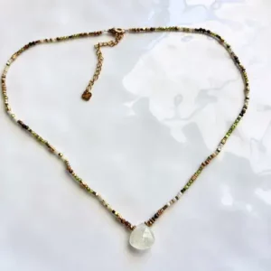 Composition collier bijoux pierres