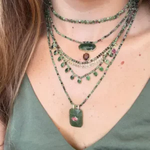 Composition collier bijoux pierres
